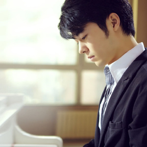 男子同性恋大雨出精视频
